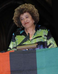  African American civil rights activist Angela Davis to Attend World Meeting on Cuban Five