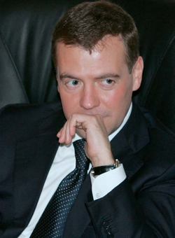 Medvedev Russia to boost economic political ties with Cuba