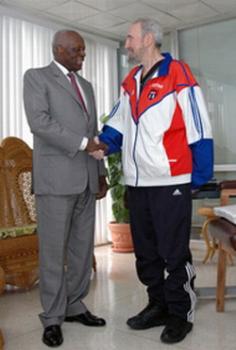 Fidel Castro meets dos Santos, Angolan President