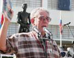 The Cuban journalist Luis Baez presented his work in Argentine in the International Book Festival from Buenos Aires 