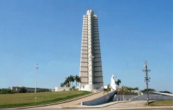 plaza_de_la_revolucion.jpg plaza_de_la_revolucion.jpg