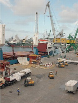 Cuba container terminal in the port of Mariel is being studied by Dubai ports